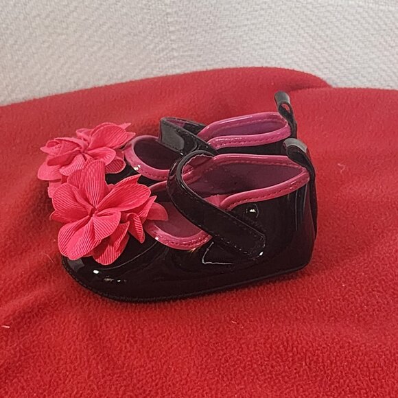 Tendertoes Black Patent Leather Fascia Flower Detail Infant Velcro Dress Shoe 2 - Picture 14 of 16